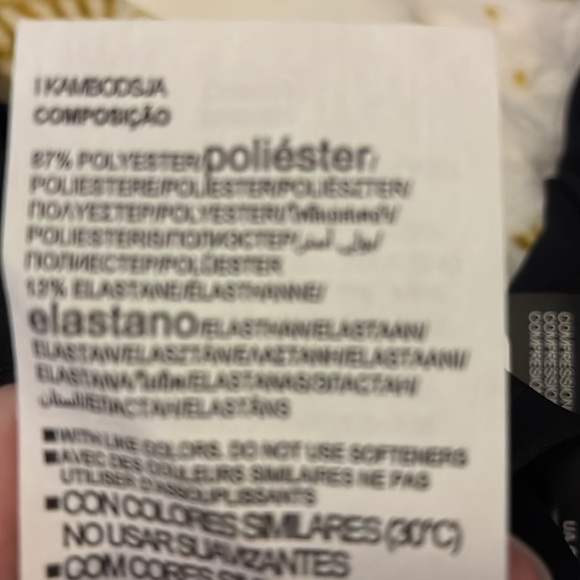 Under Armour Women's Tech Hi Rise Leggings Drop in Pocket 🆕 - Picture 12 of 12